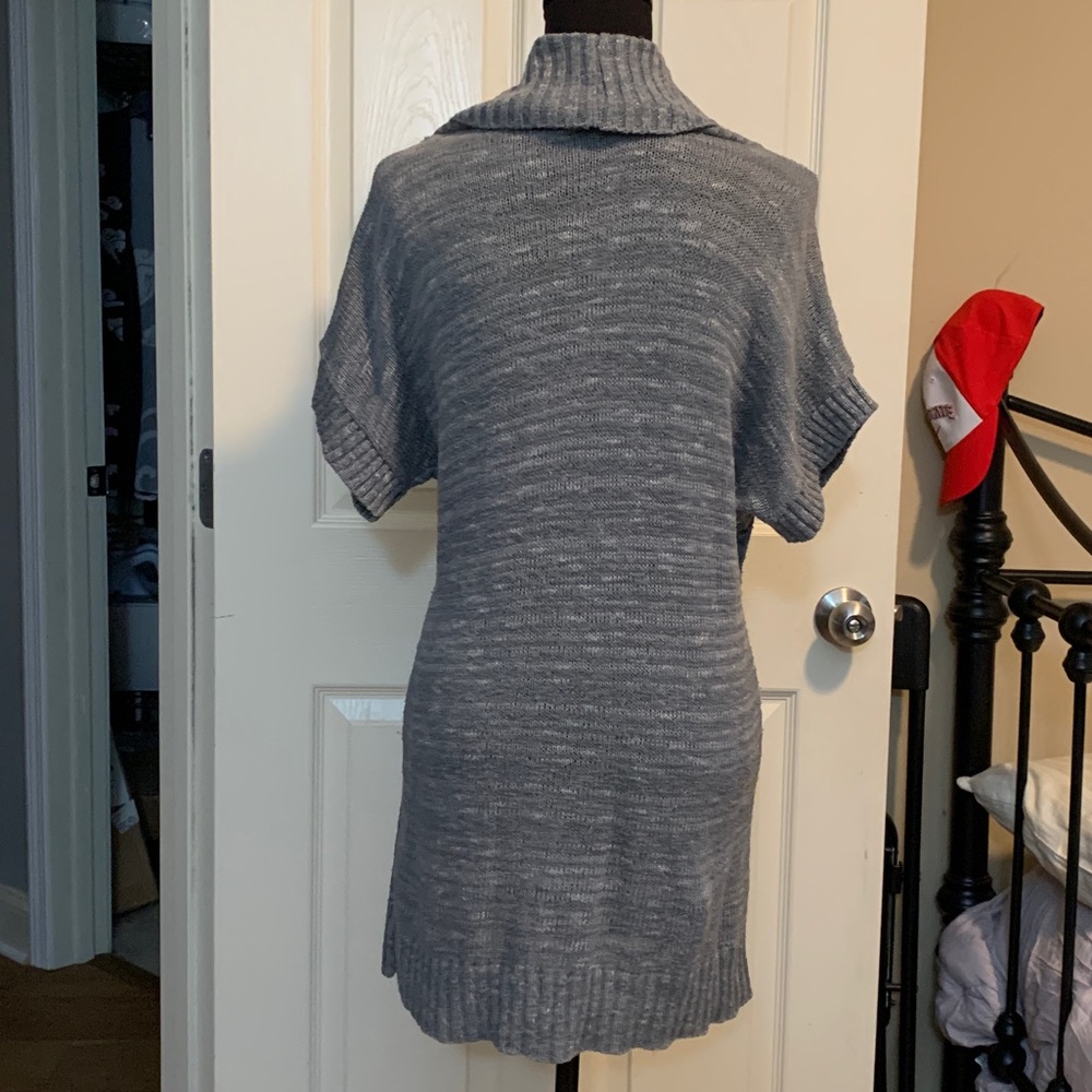 Maurices Made in the USA sweater - Picture 3 of 5